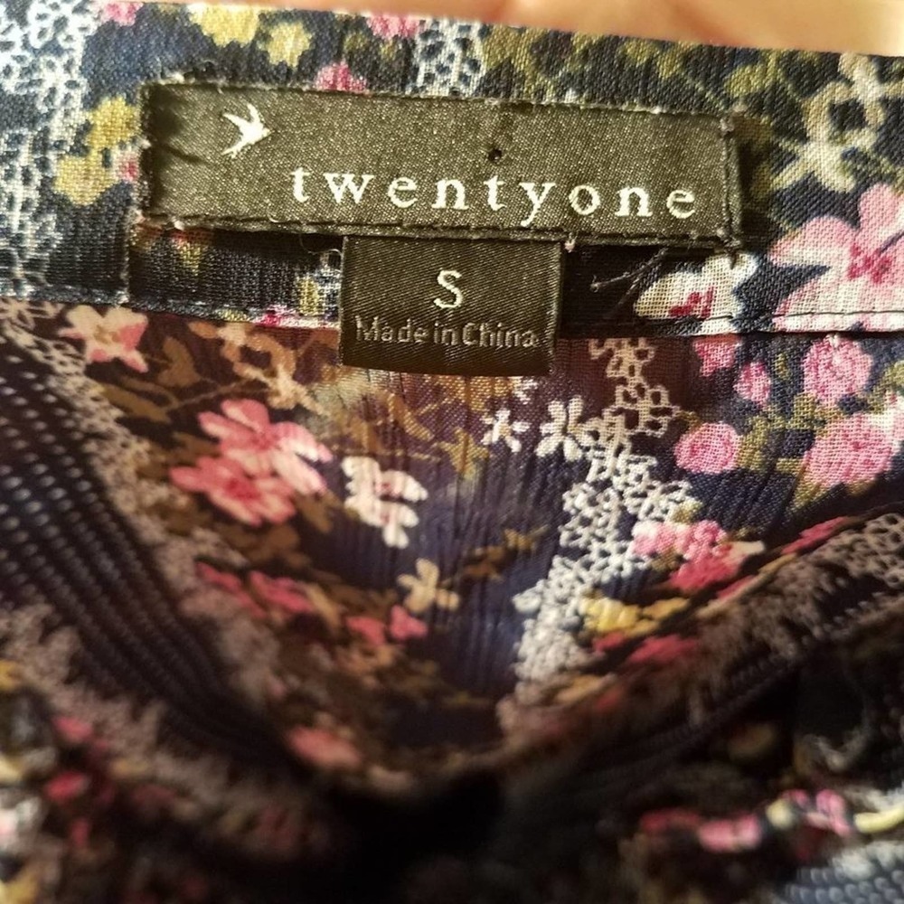 🦋 TWENTY One Floral Mini Dress Ruffles Button Down Small - Picture 5 of 6